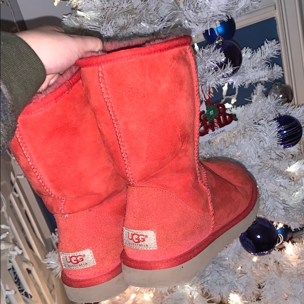 Coral Uggs